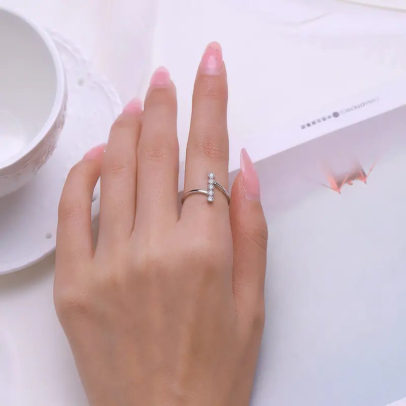 Sterling Silver Women's Ring with Inlaid Zircon - Sentiments