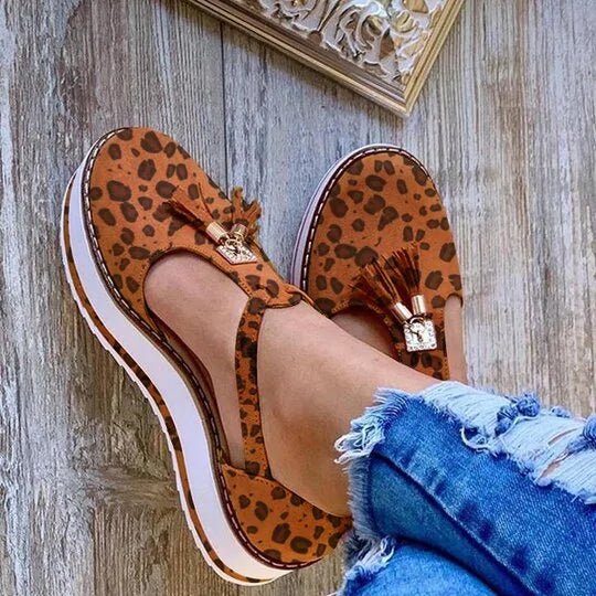Women Flat Shoes Thick Sole Platform Shoes - Sentiments